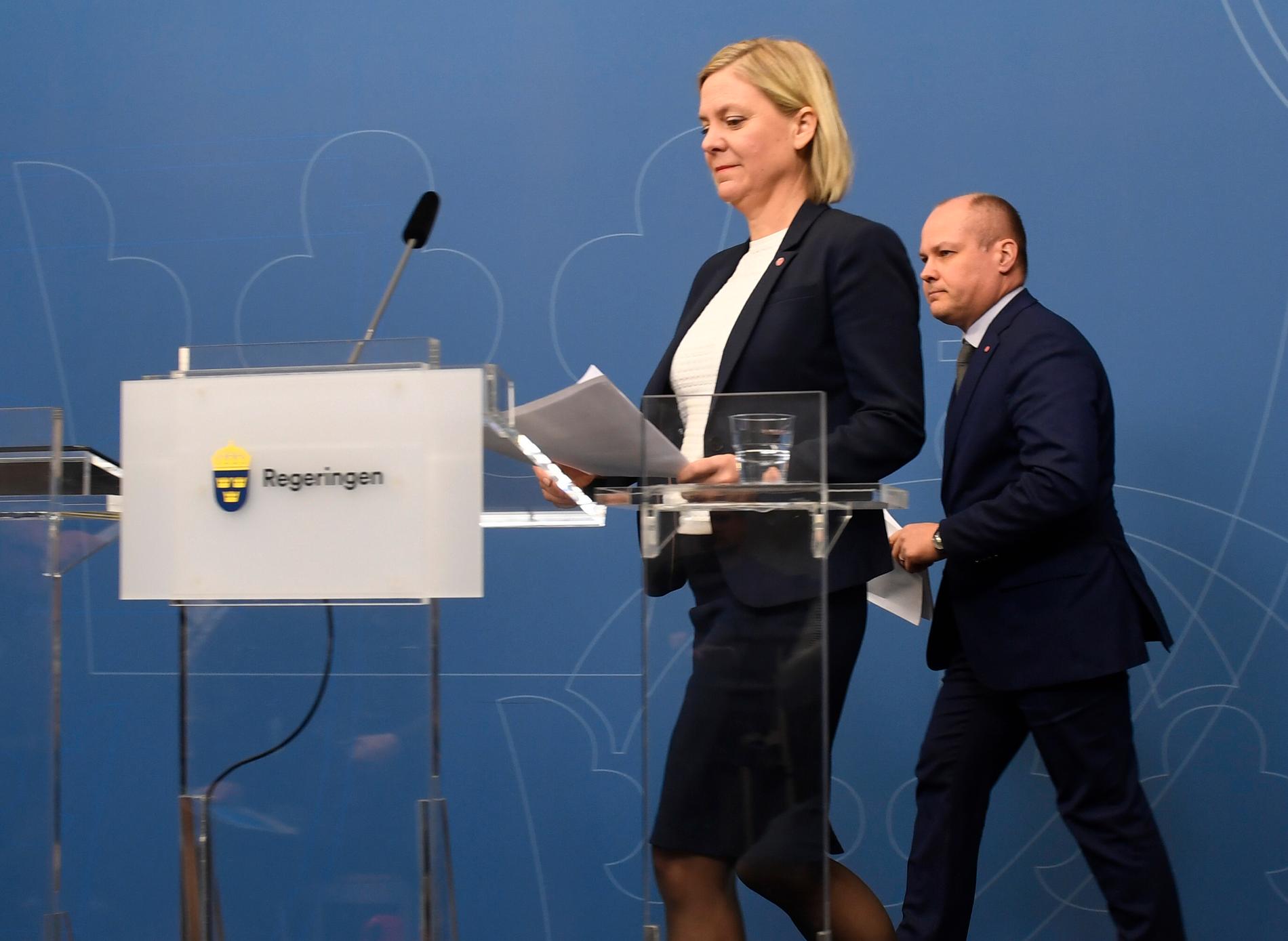 Finansminister Magdalena Andersson (S) och justitie- och inrikesminister Morgan Johansson (S) presenterar regeringens fortsatta satsning på Polismyndigheten.