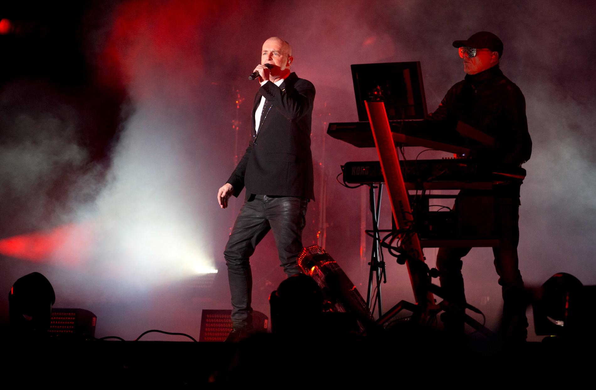 Neil Tennant och Chris Lowe i Pet Shop Boys på en konsert i Mexiko 2016. Arkivbild.