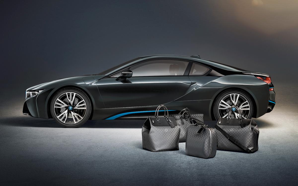 Självklart passar inte en vanlig Samsonite i en BMW i8, nej Luis Vuitton ska det vara.