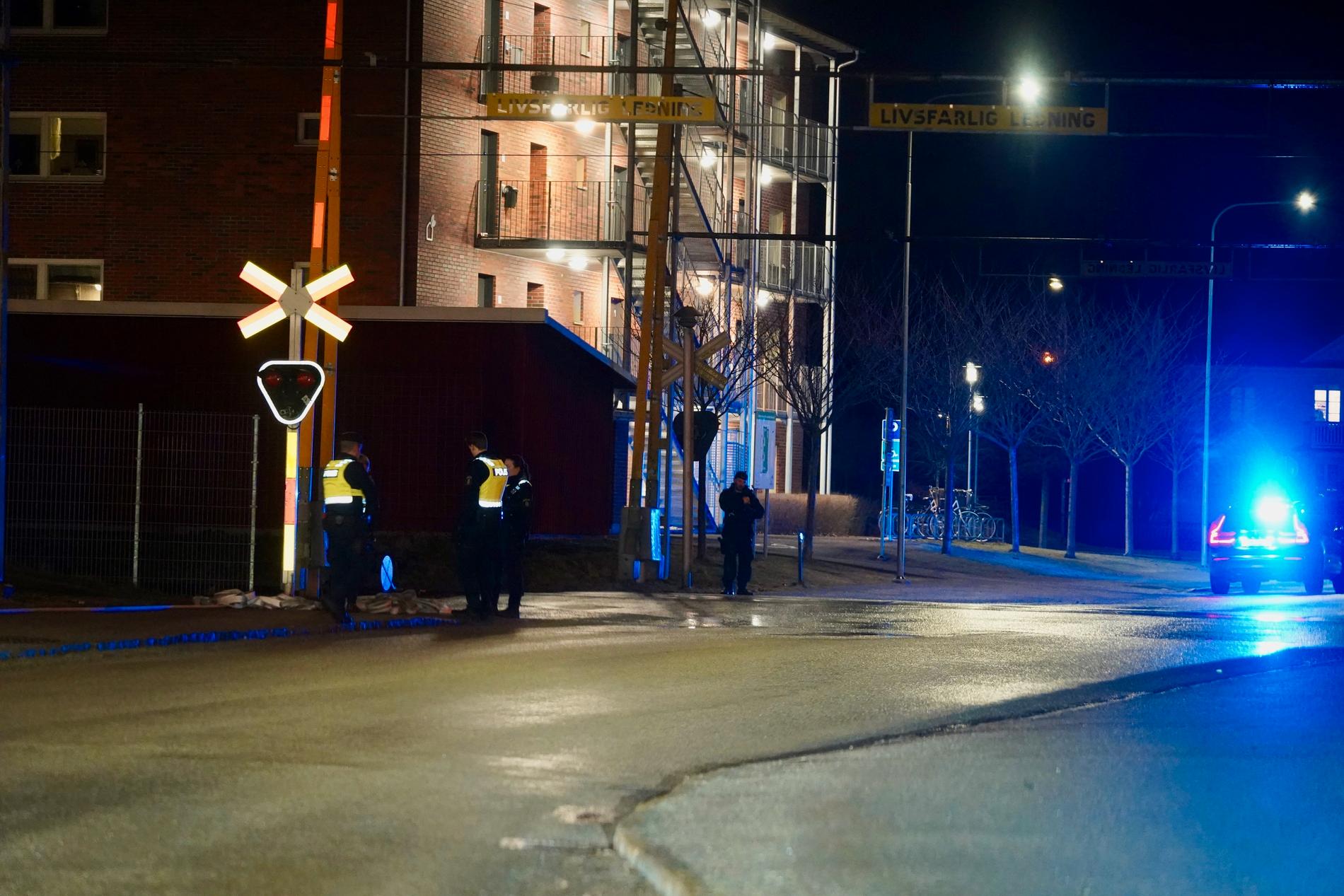 Polis på plats vid olycksplatsen i Växjö.
