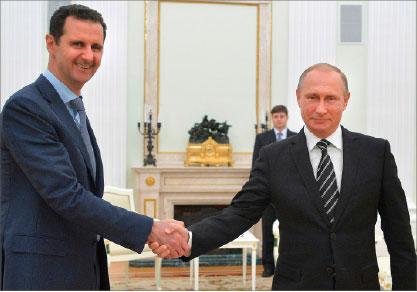 RYSSLAND PÅ SIN SIDA. I torsdags träffades Syriens president Bashar ­al-Assad Rysslands president Vladimir Putin i Moskva. Sedan några månader har Ryssland engagerat sig aktivt i kriget på Assads sida.