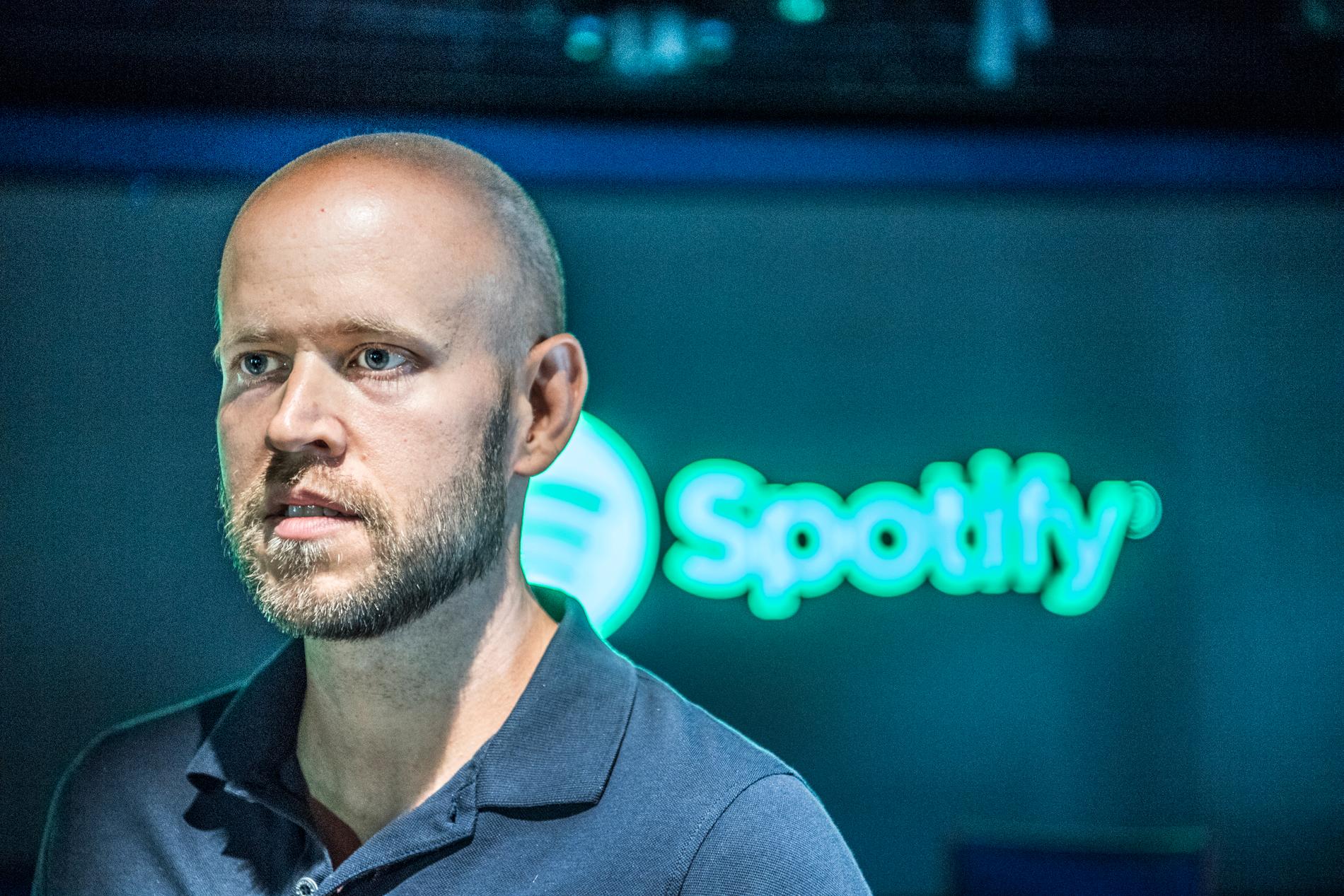 Spotifys medgrundare och vd Daniel Ek antas kräva en stor premie ovanpå börsvärdet på hundratals miljarder för att sälja bolaget han skapade med Martin Lorentzon. Arkivbild