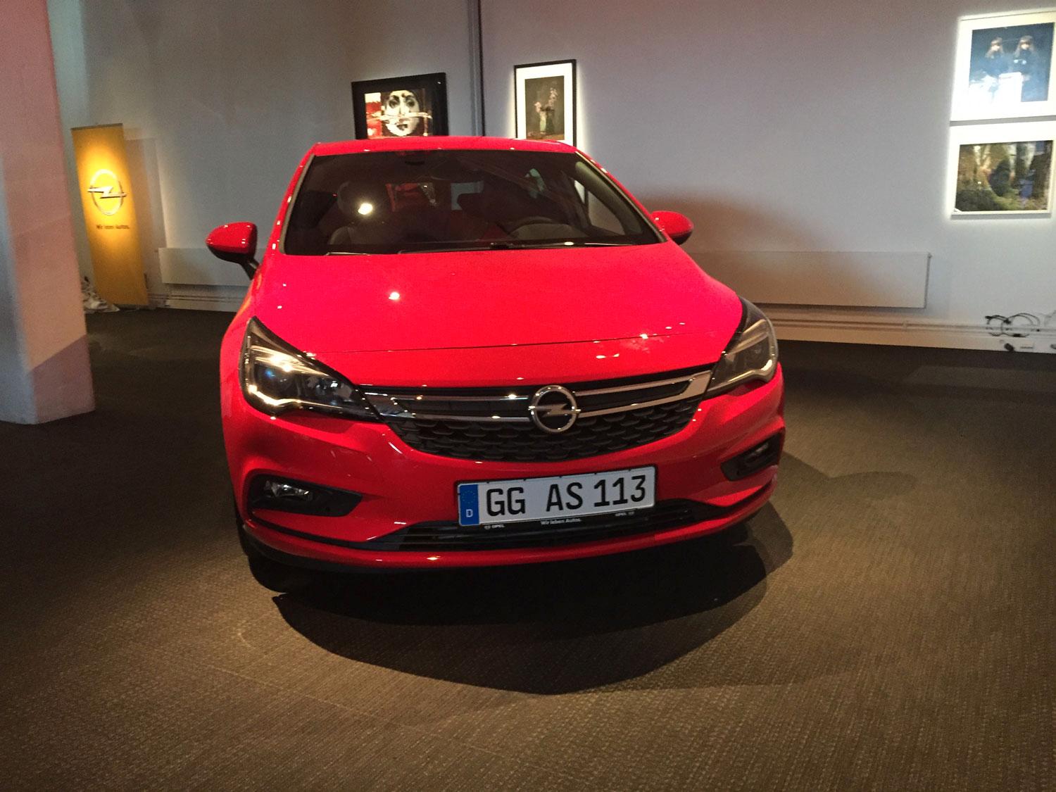Allt med nya Astran är nytt. Enligt Opel delar bilen endast namnet med den tidigare generationen.