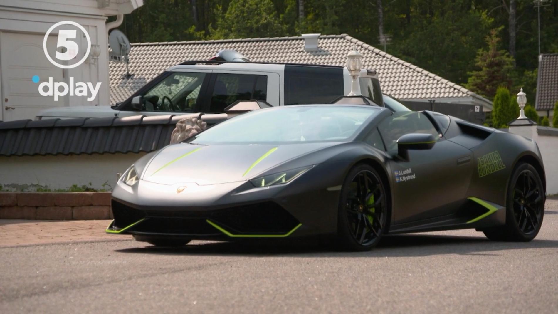Joakim Lundell köpte en Lamborghini i fjol.
