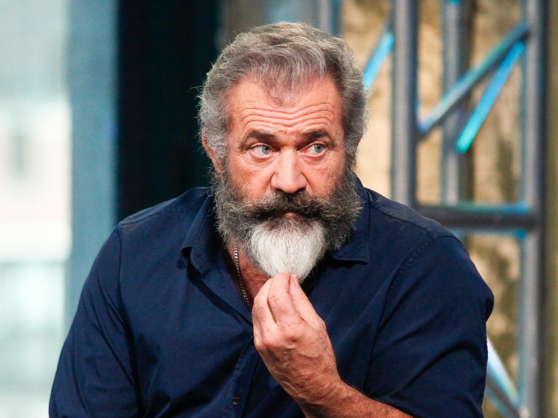 Mel Gibson tillåts av domaren att lämna vittnesmål i rättegången mot Harvey Weinstein.