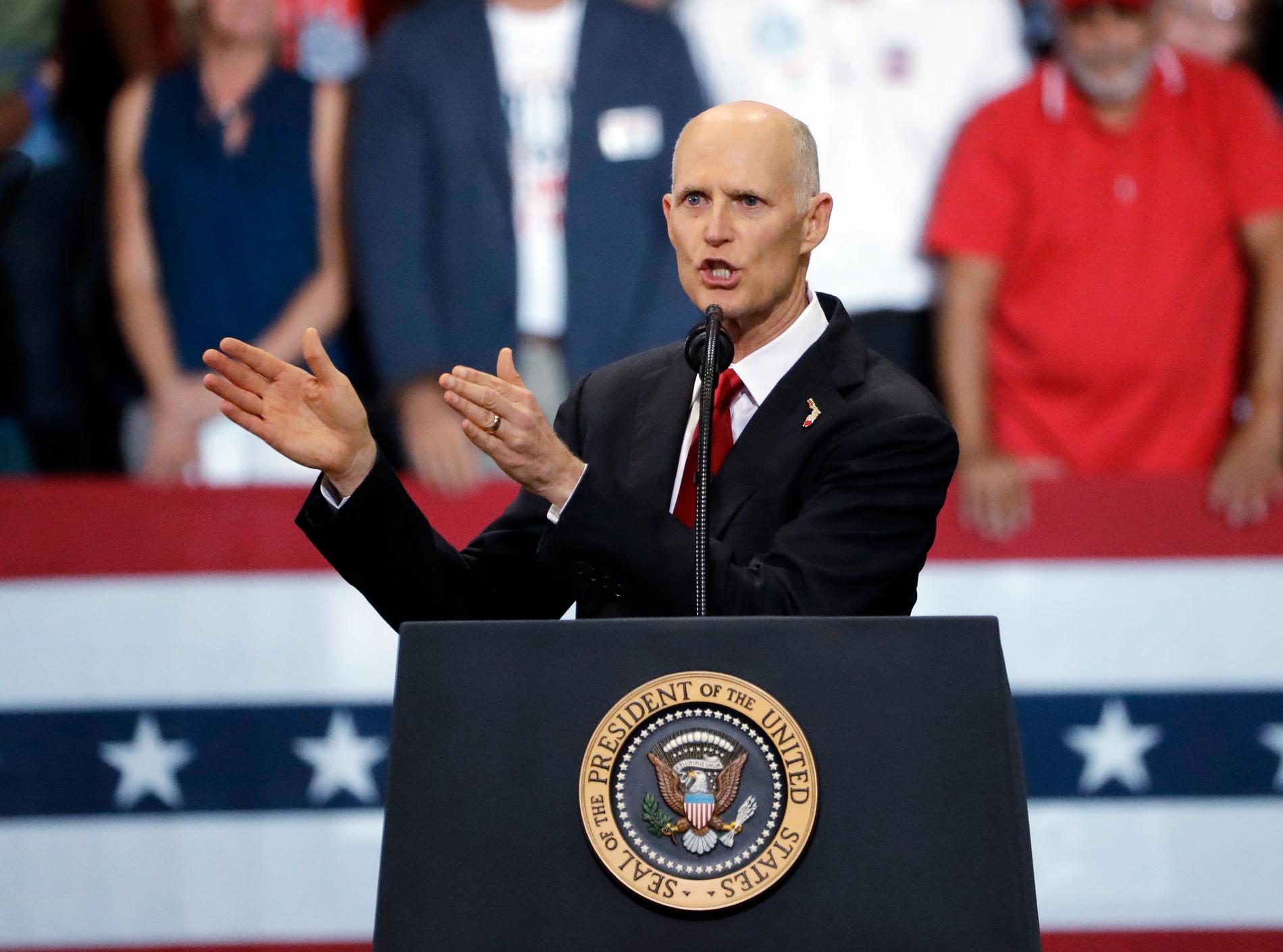 Floridas avgående guvernör Rick Scott under valkampanjen. Arkivbild.