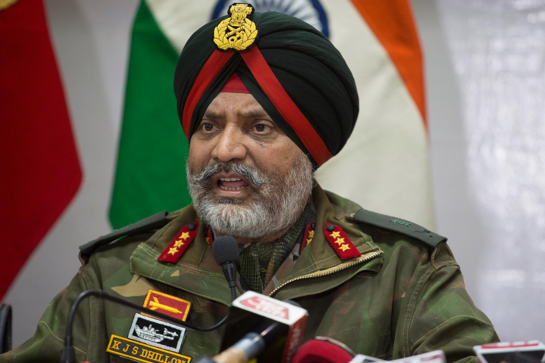 Generalmajor Kanwal Jeet Singh Dhillon är högste indiske militärbefälhavare i Kashmir.