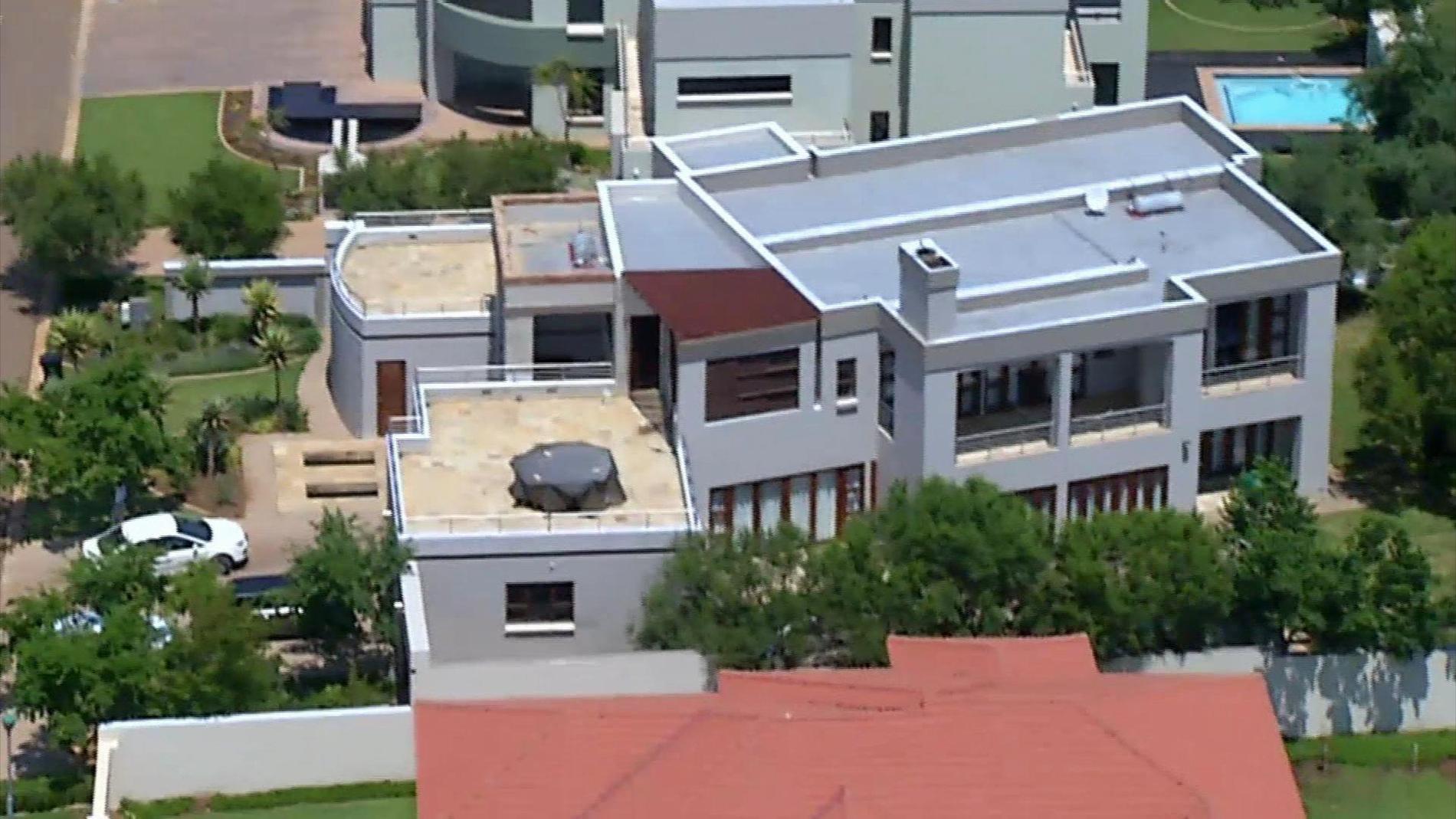 En flygbild på Pistorius hem i det instängda bostadsområdet. Foto: AP