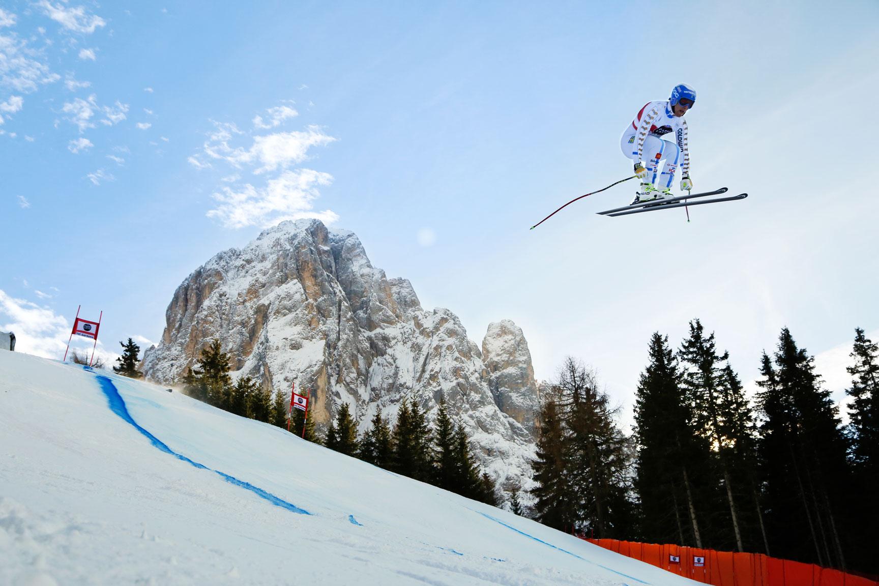 Val gardena, Italien, 2014 Hans Olsson i ett  77 meter och över 7 meter högt hopp, i en hastighet över 120 km/h.