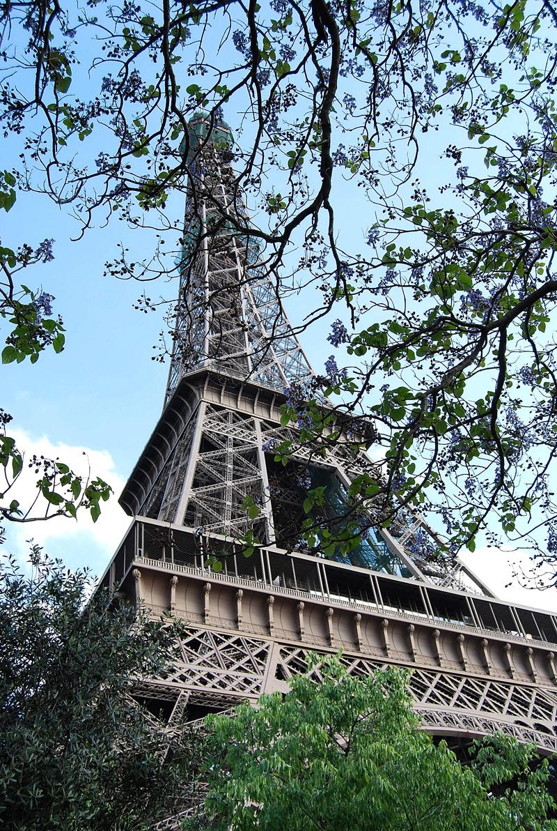 Eiffeltornet får man förstås inte missa – en tur upp till toppen är spännane för både barn och vuxna.