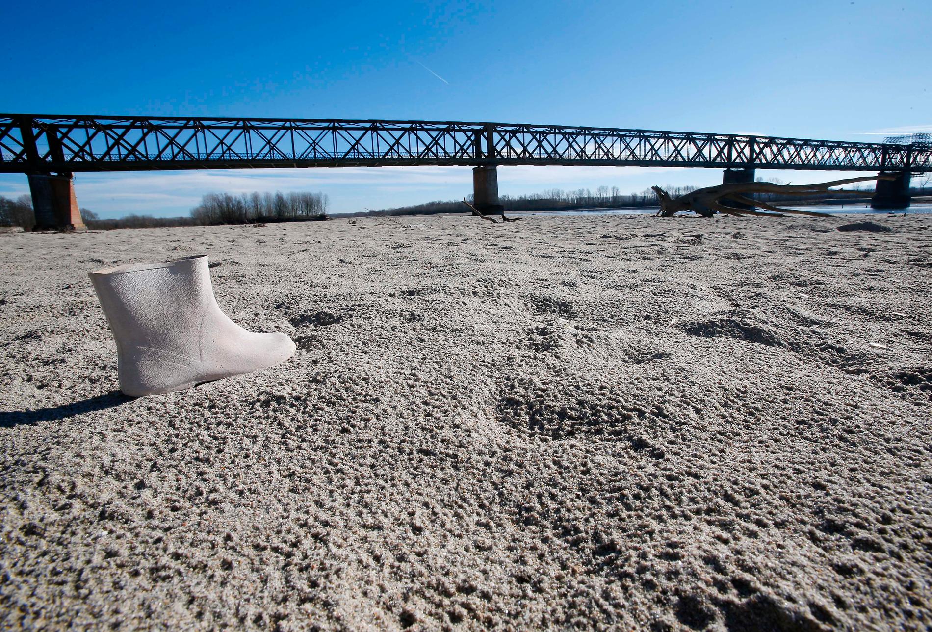 Floden Po lider av sin värsta torka på sju decennier, enligt Italiens flodobservatorium. 