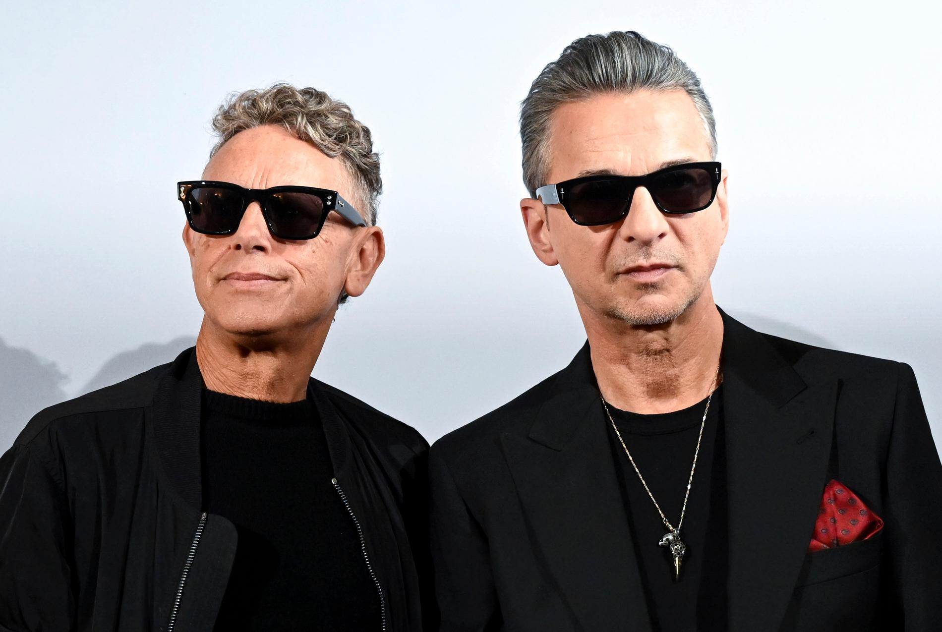 I mars släpper Martin Gore och Dave Gahan sitt första Depeche Mode-album som duo.
