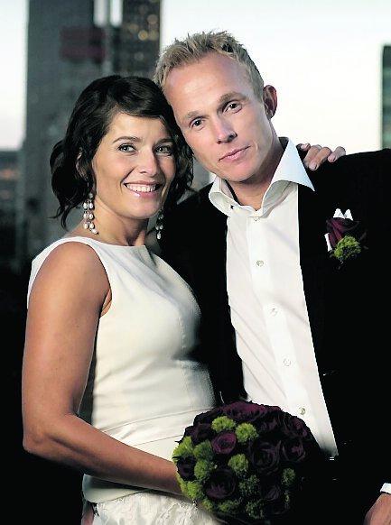 Agneta gifte sig med ungdomskärleken Per Alkebäck i New York 2006. Äktenskapet varade i tre år.
