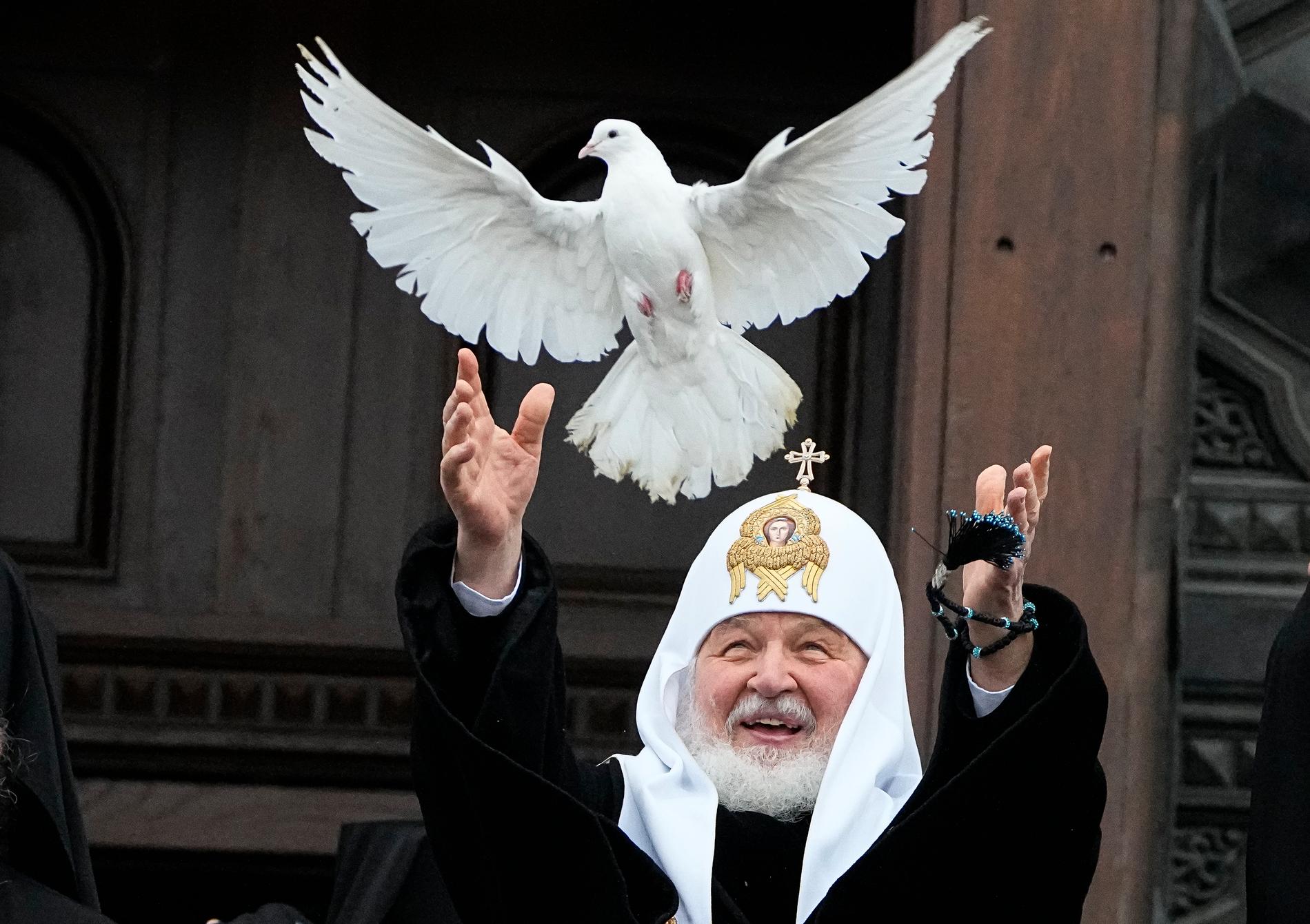 Den rysk-ortodoxa kyrkans patriark Kirill vid påskfirandet i april.