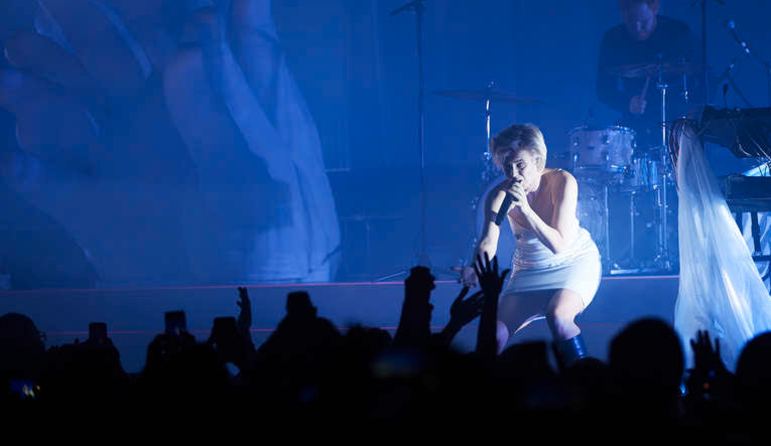 Konserten i Malmö är lika imponerande som den ”hemliga” konserten Robyn gjorde i fjol utanför Stockholm. 