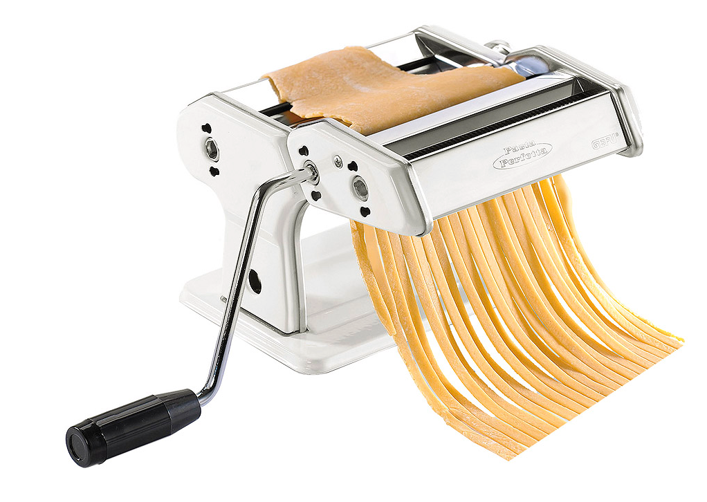 Gör din egen pasta med en smidig pastamaskin. 