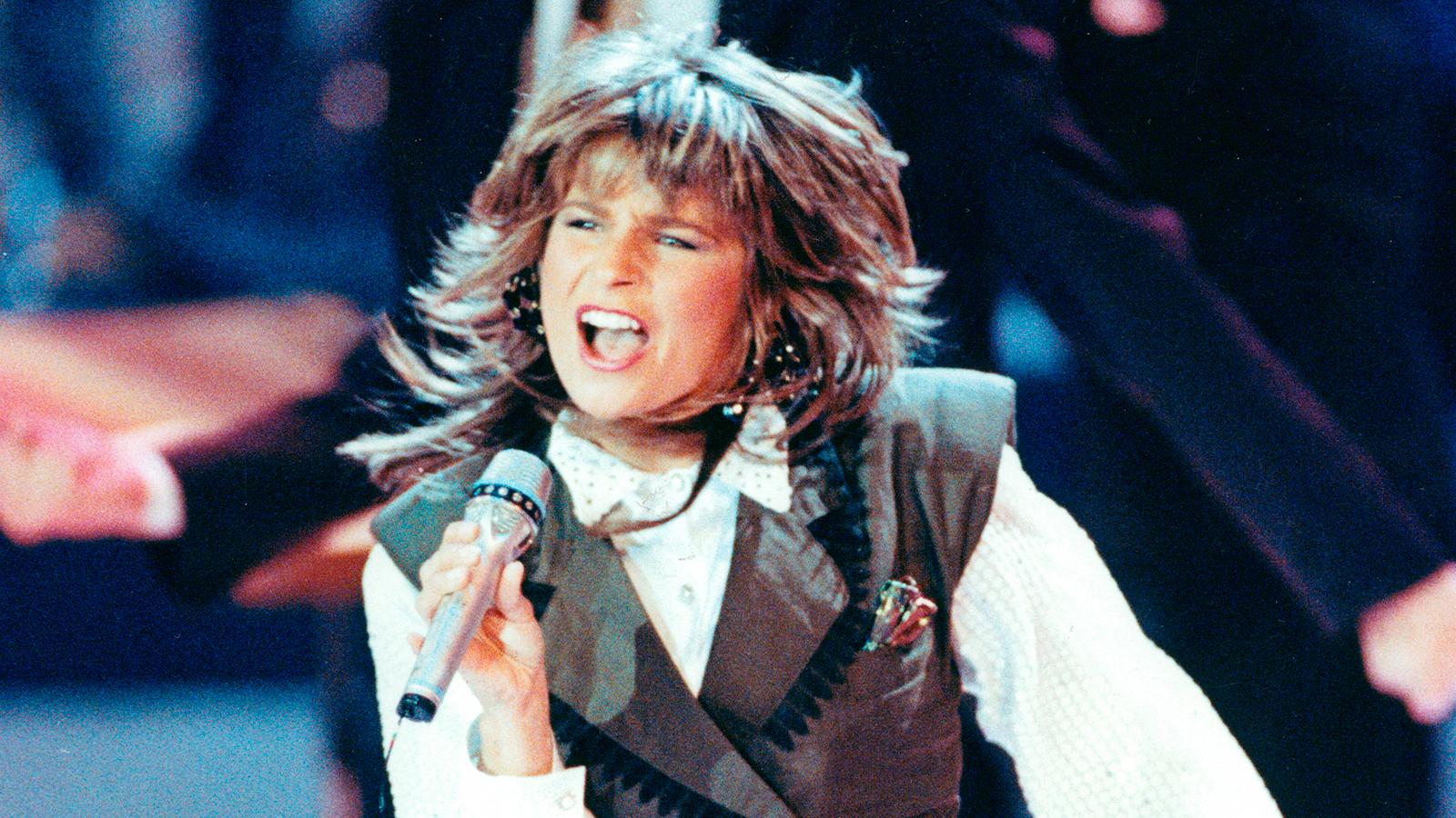 Carola vann Melodifestivalen och hela Eurovision song contest 1991 med ”Fångad av en stormvind”.