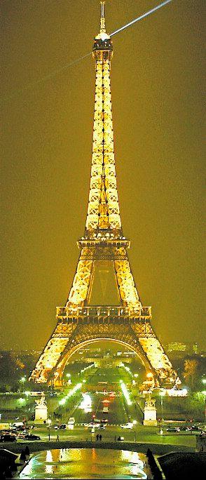 Originalet: Eiffeltornet i Paris, 324 meter.