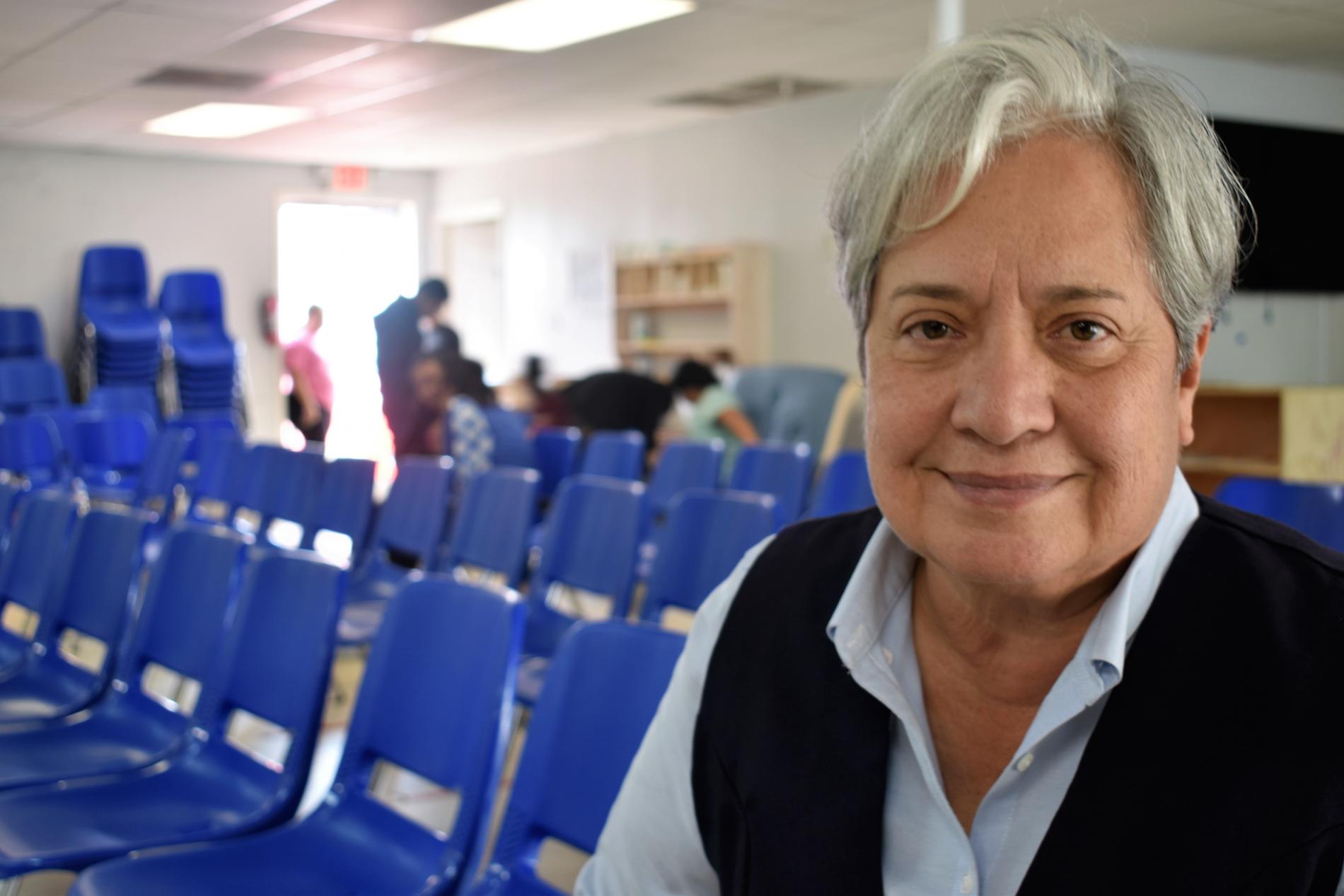 Den katolska nunnan Norma Pimentel. Syster Norma har grundat ett center i gränsstaden McAllen i Texas där migranter får återhämta sig innan de bussas vidare till andra platser i USA där deras fall ska prövas.