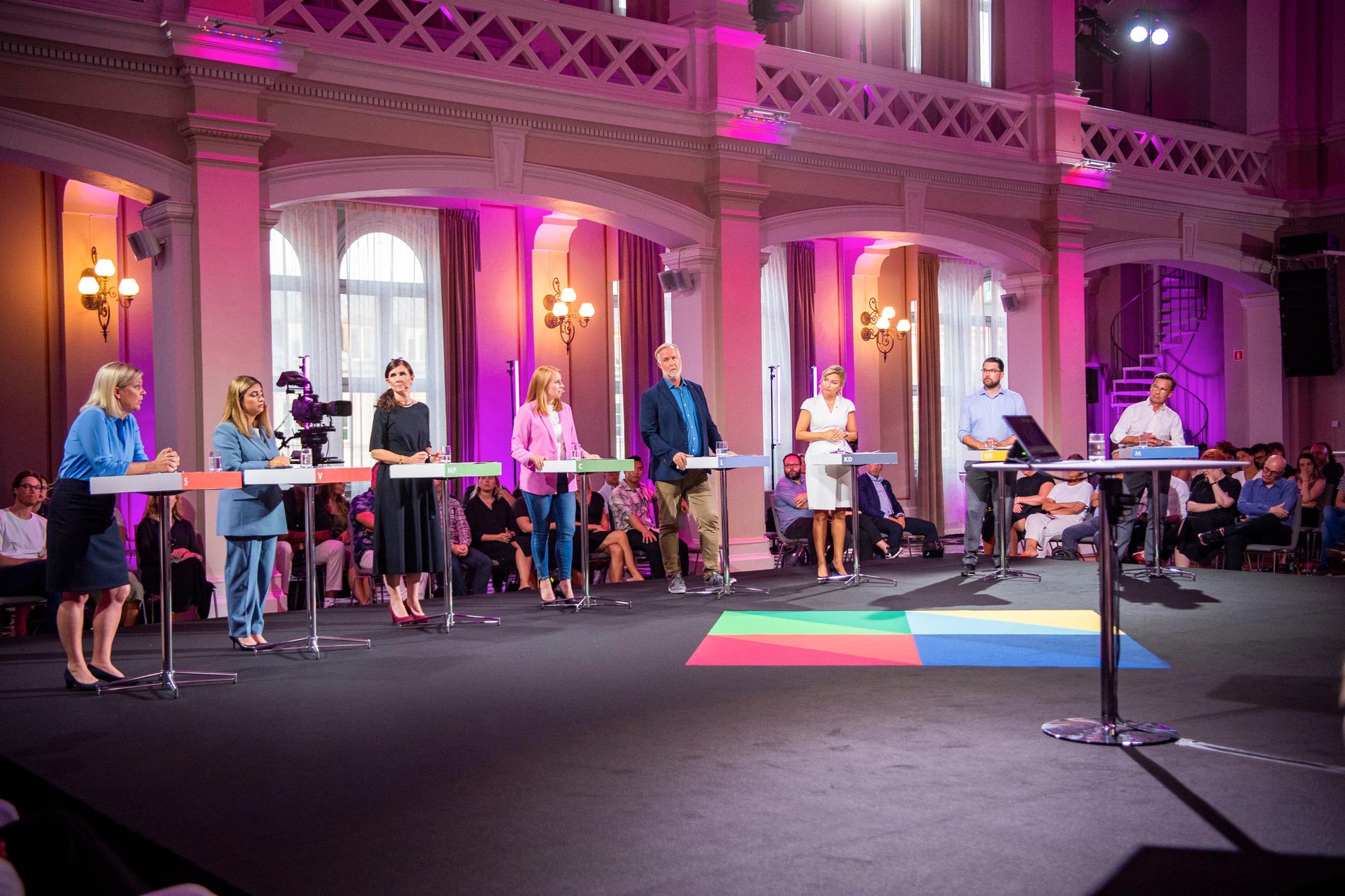Partiledarna under Aftonbladets debatt. 