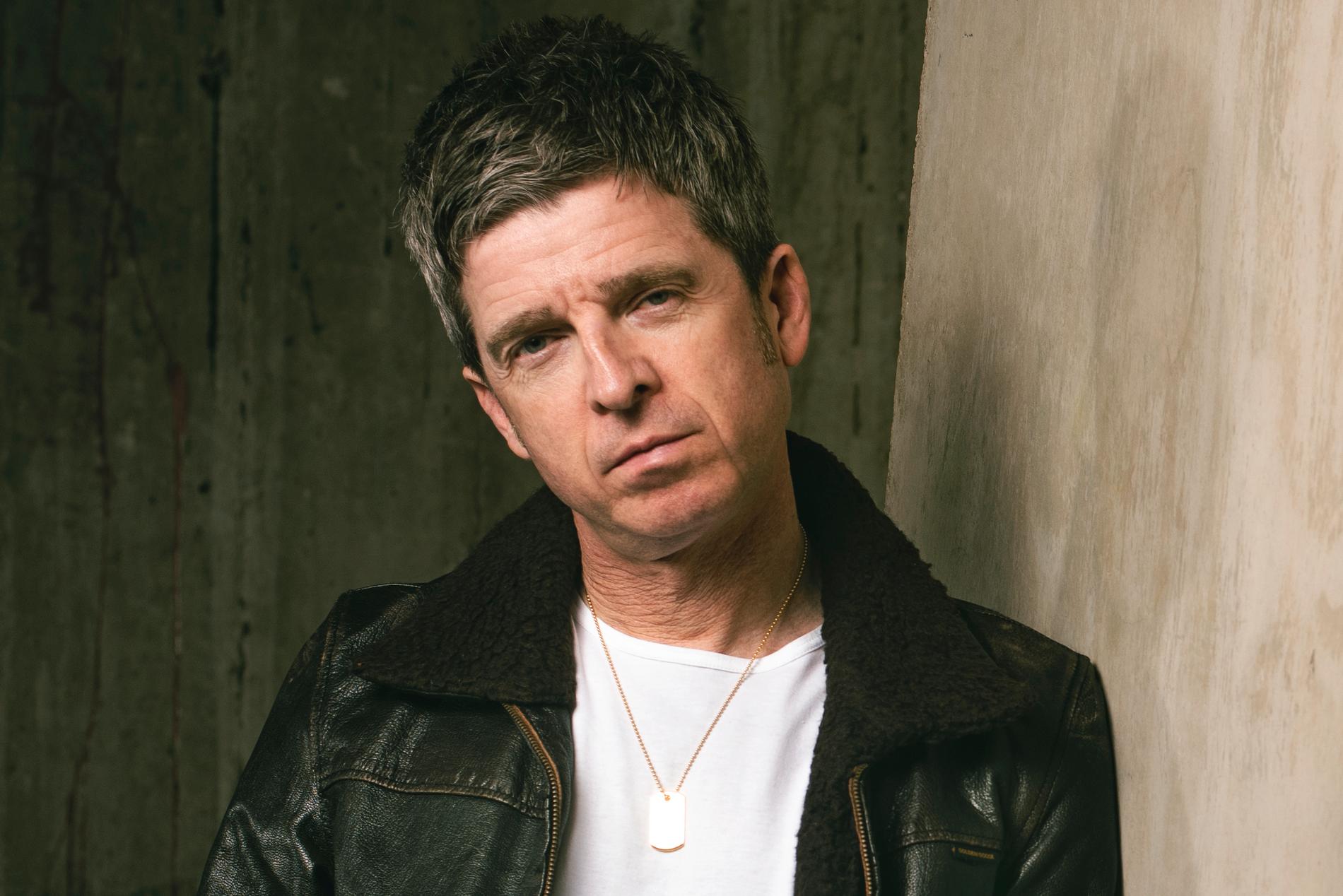 Noel Gallagher känns inspirerad på nya albumet ”Council skies”.
