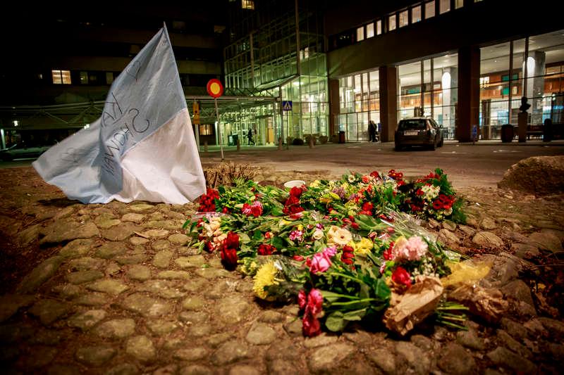 Naziattack i Malmö På internationella kvinnodagen, 8 mars, anföll nazister med koppling till Svenskarnas parti feminister i Malmö. Två personer fick livshotande skador av knivhuggen.