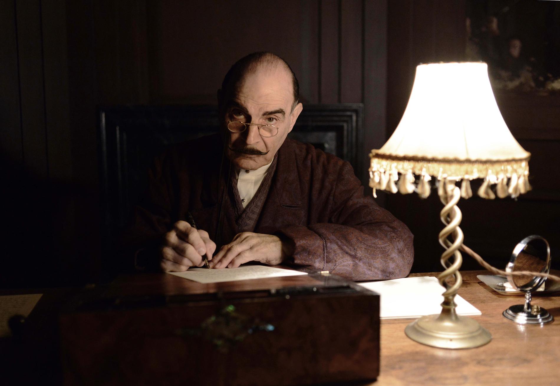 David Suchet som Hercule Poirot i BBC:s serie som spelades in 1989 till 2013, i totalt 70 avsnitt.
