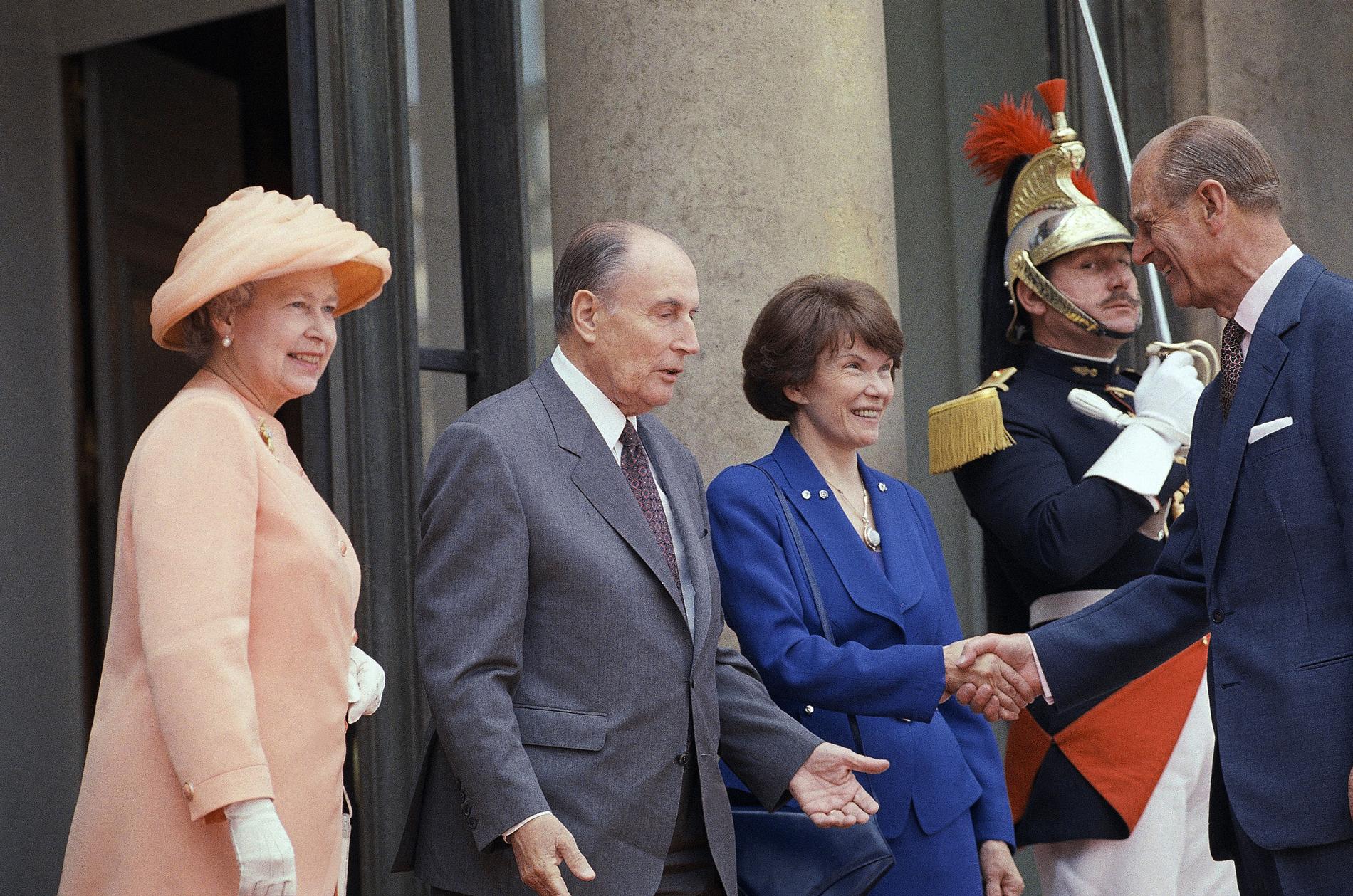 Elizabeth, prins Philip, Frankrikes president Francois Mitterrand och hans fru Danielle Mitterrand, 1992. 