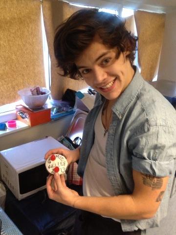 Harry bakar sötsaker och biceps = mums