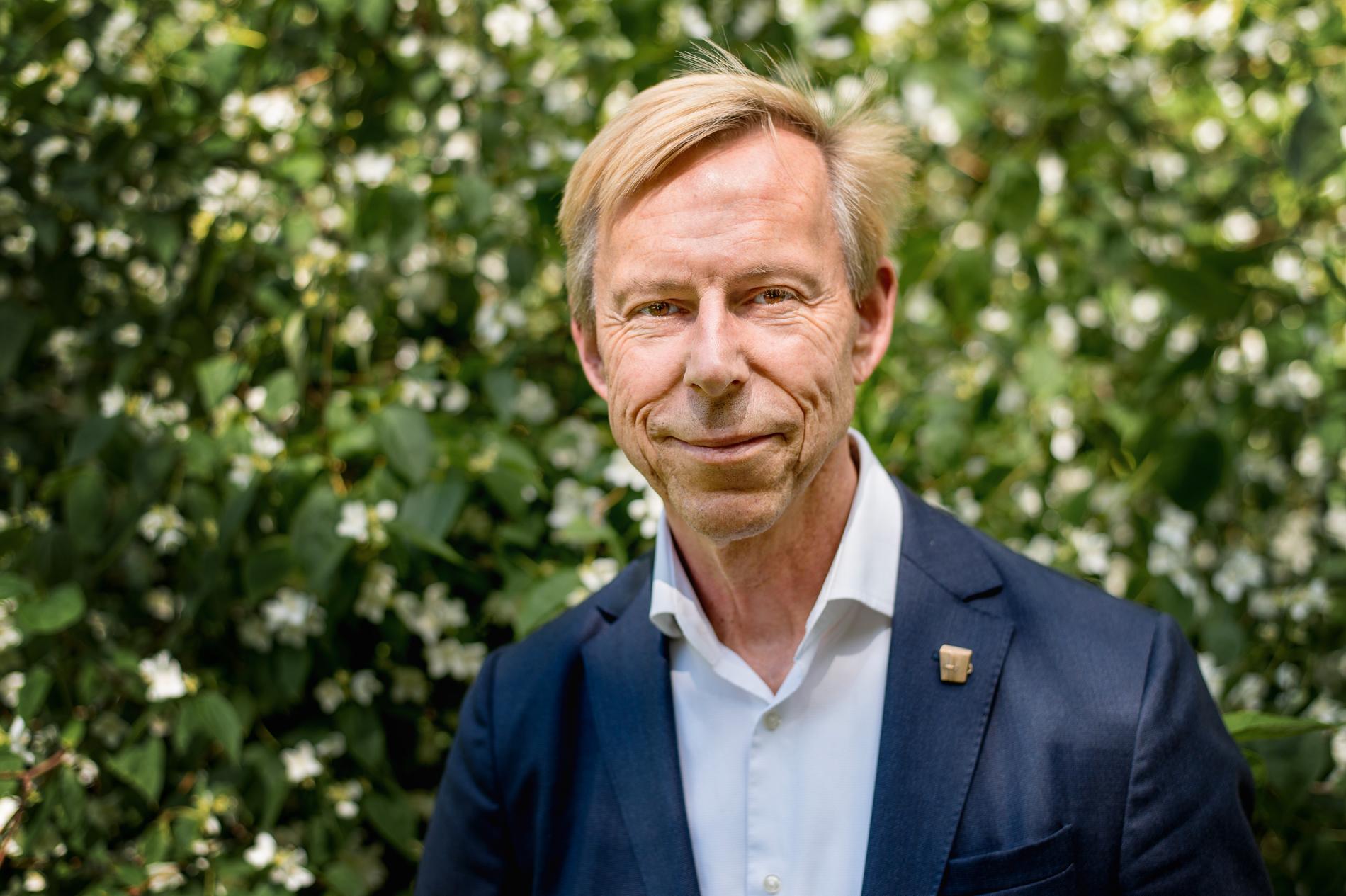 Anders Kompass, Sveriges kanske mest kände visselblåsare, vädjade på tisdagen förgäves till politikerna att dra i handbromsen.