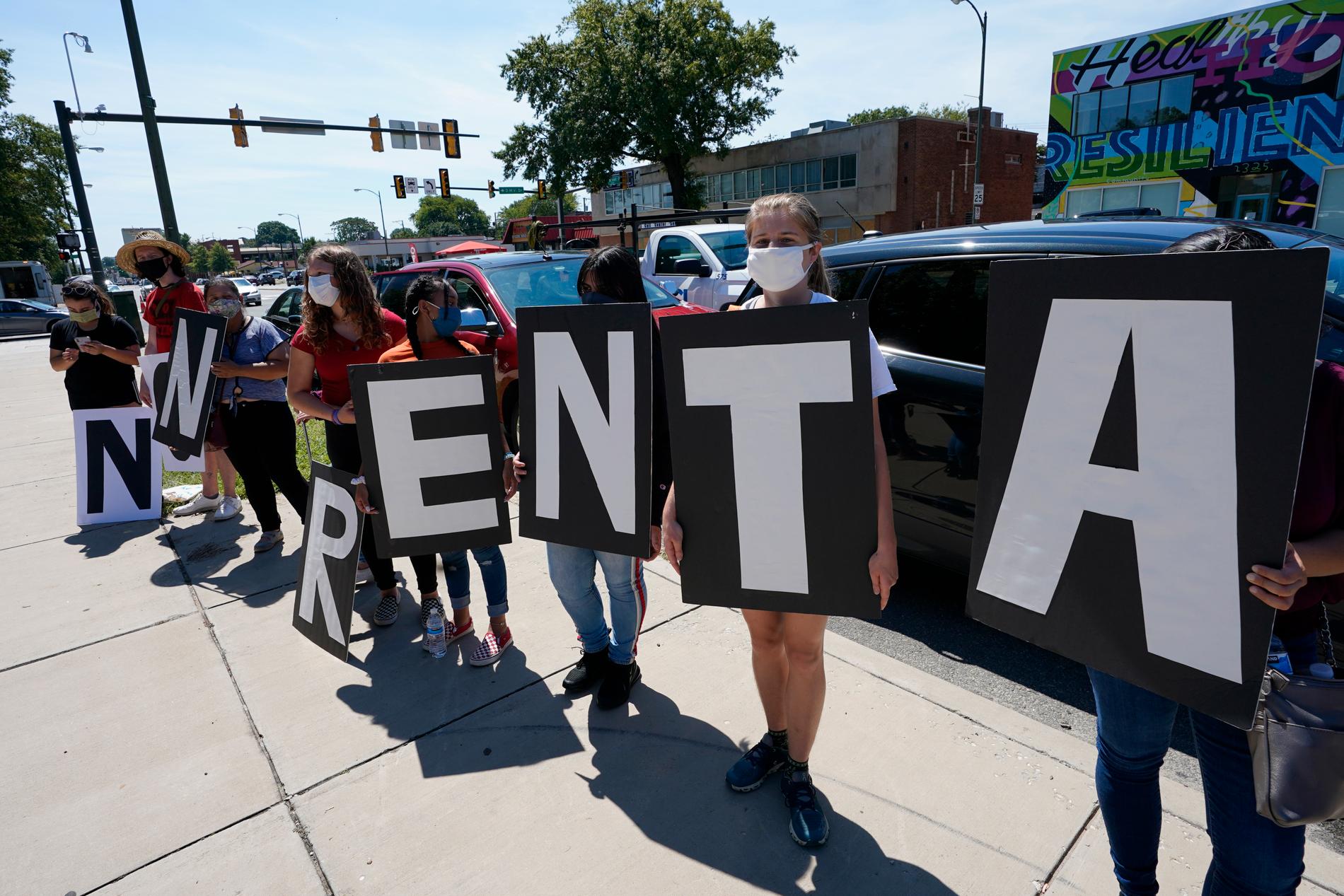 Demonstranter mot vräkningar under pandemin i Richmond i USA 2020. Arkivbild.