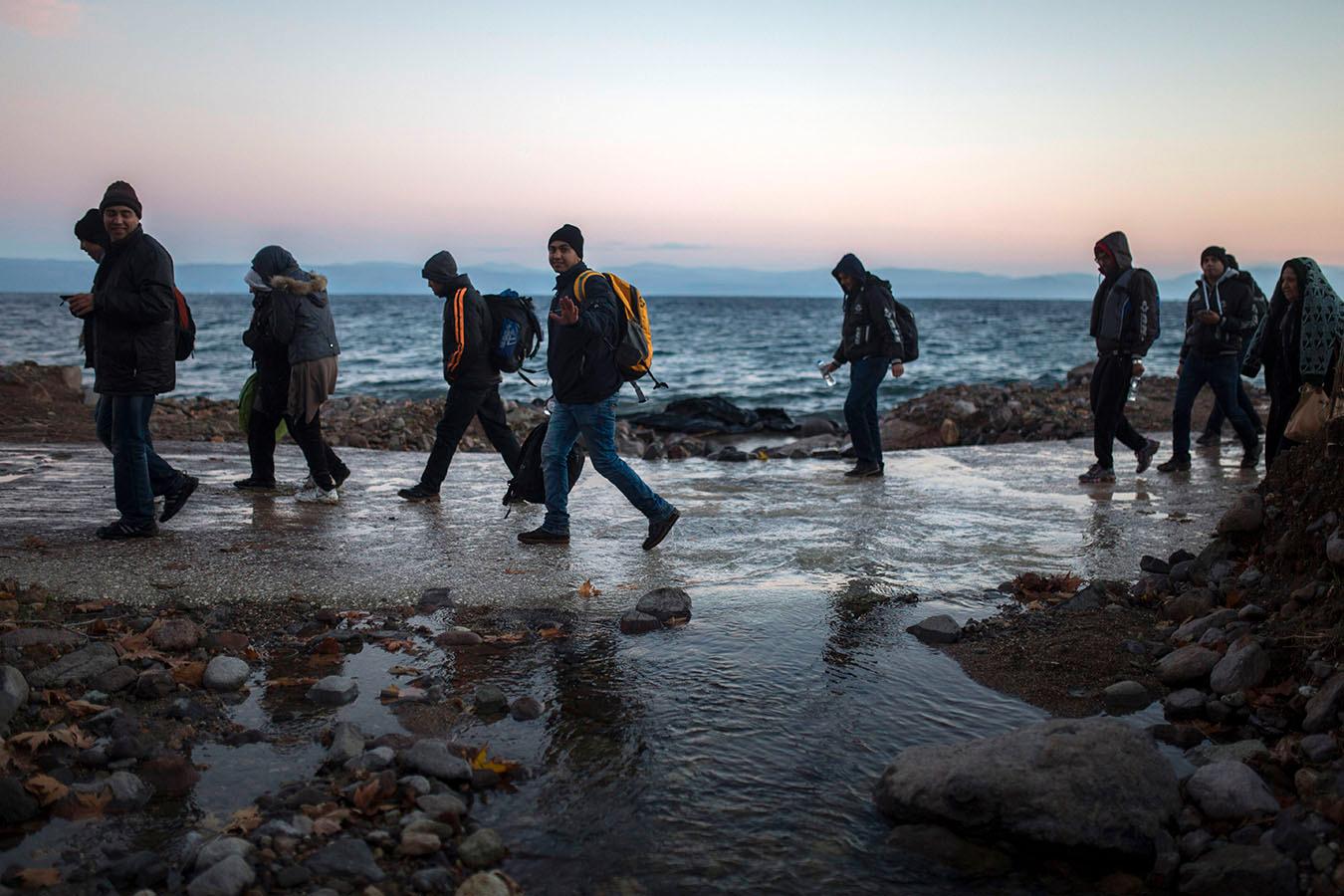Afghanska flyktingar på grekiska ön Lesbos 2015.