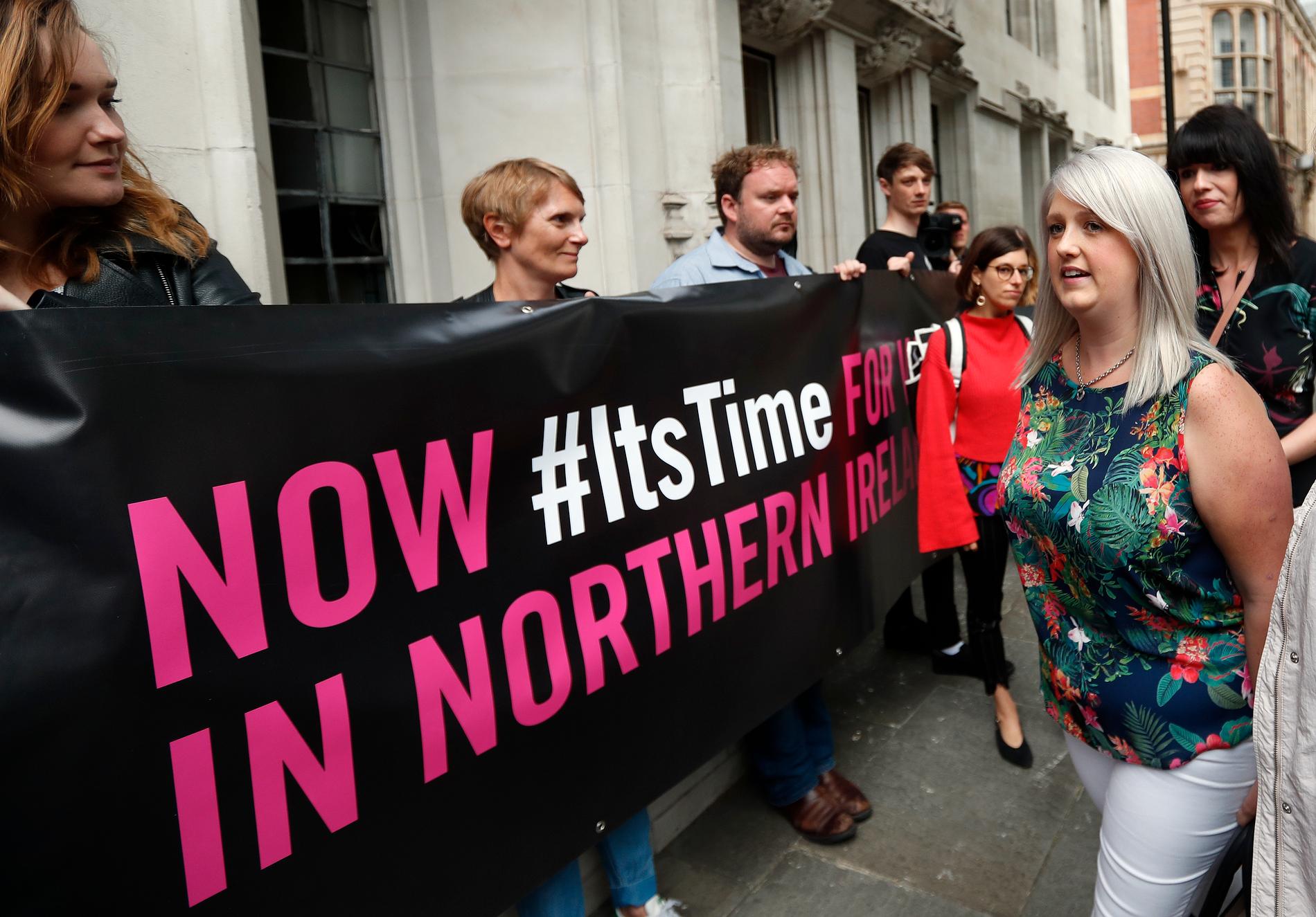 En demonstration mot Nordirlands strikta abortlagar i juni 2018. Arkivbild.