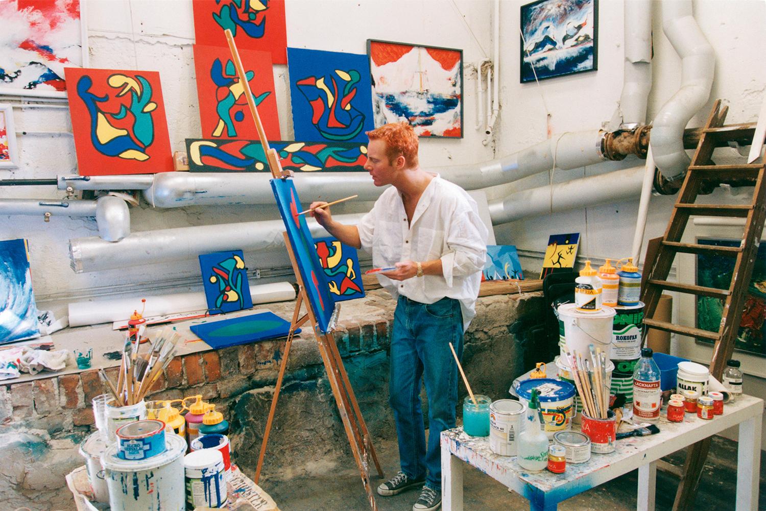 Christer Sandelin har länge sysslat med konst. Här i ateljén 1994.
