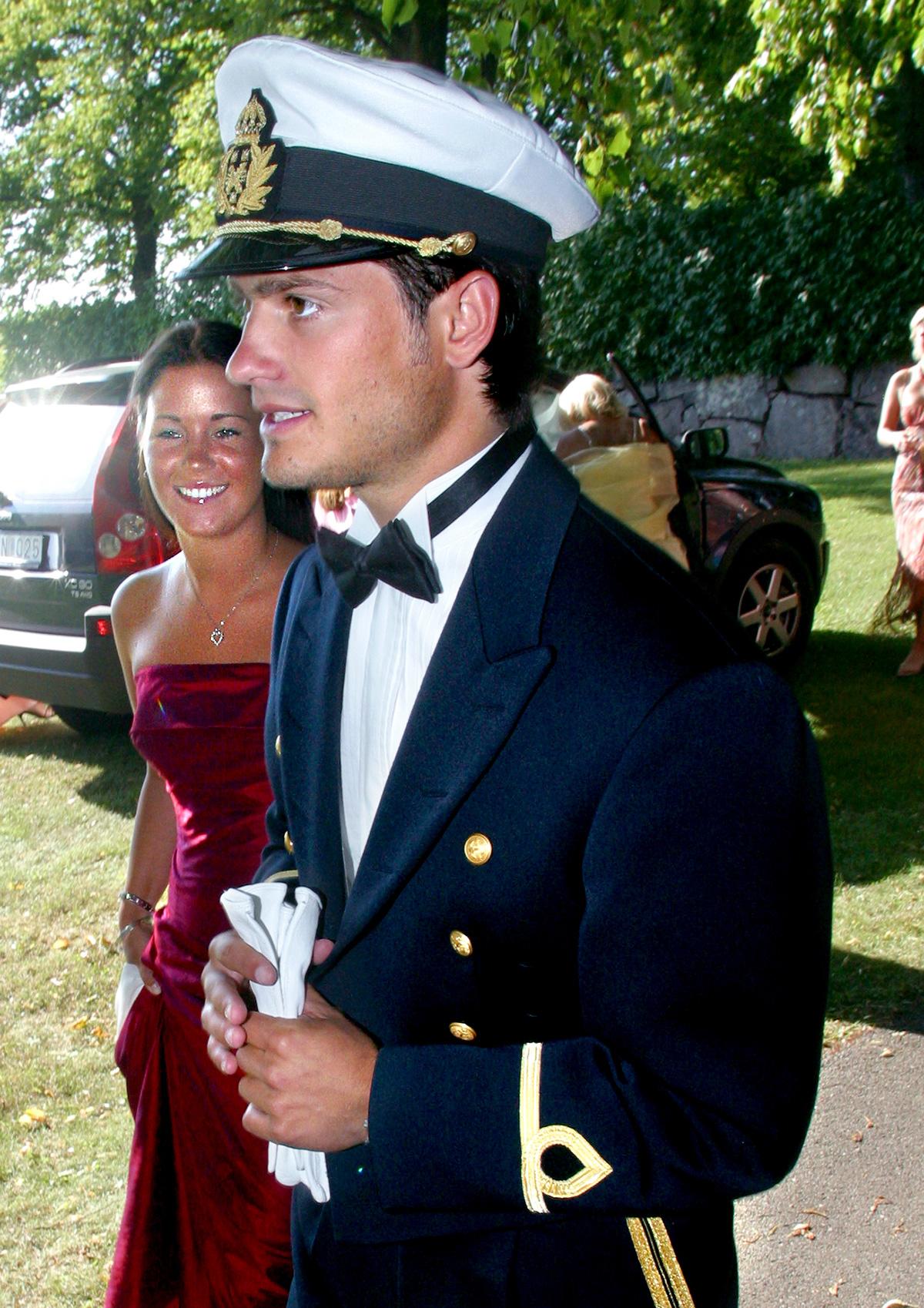 Emma och Carl Philip på bröllop 2003.