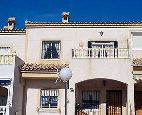 RADHUS Los Altos, Alicante, Spanien. Pris: 815 000 kr. Rum: 2 rum och kök. Boarea: 57 kvm. Mäklare: Keysol.