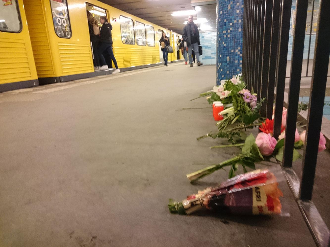 Tunnelbaneperrongen i Berlin där Amanda dödades.