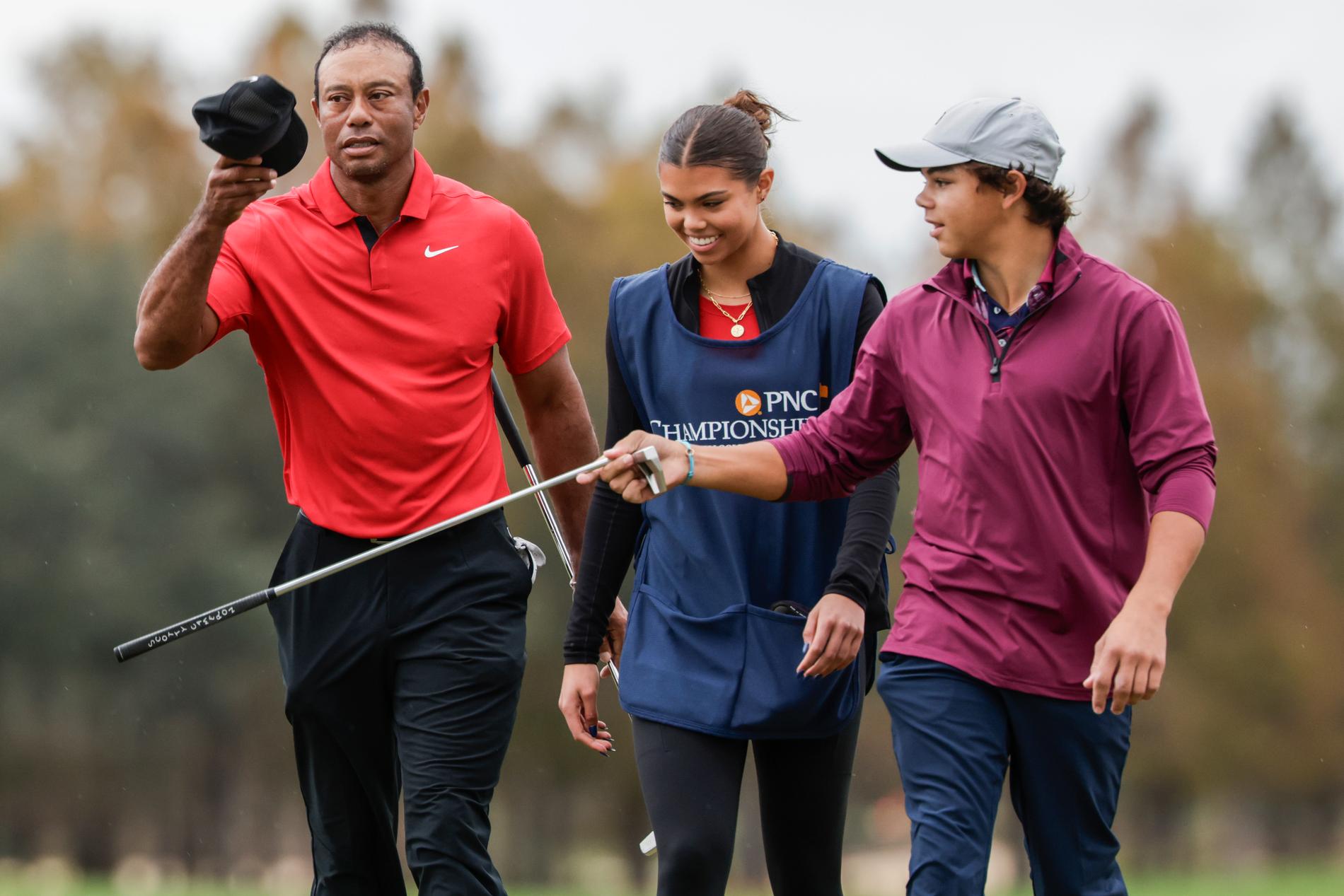 Tiger Woods med sina barn Sam och Charlie. 