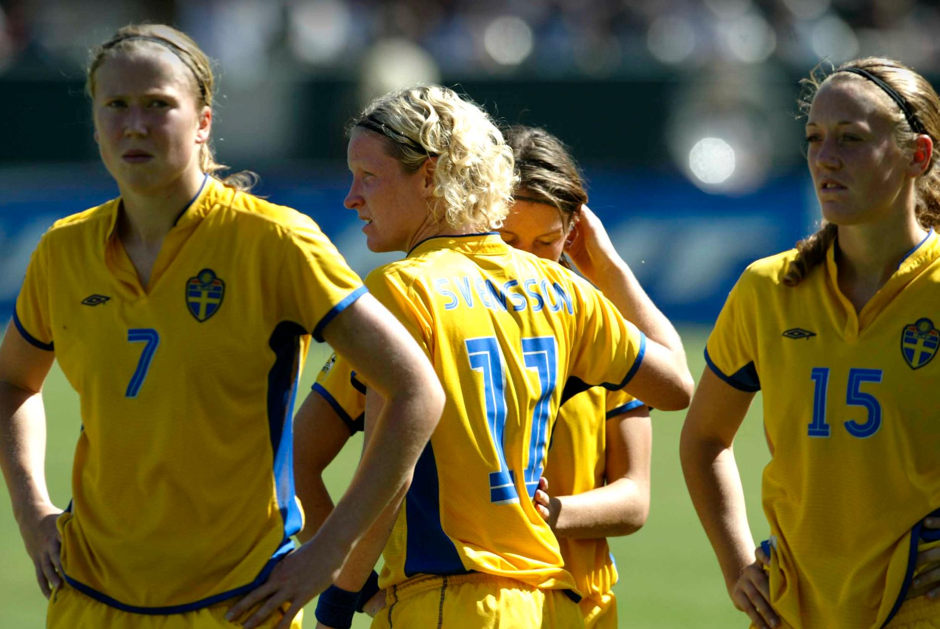 2003. Efter att Sverige och Therese Sjögran förlorat EM-finalen mot Tyskland två år tidigare blir det återigen finalförlust mot Tyskland, denna gång i VM.