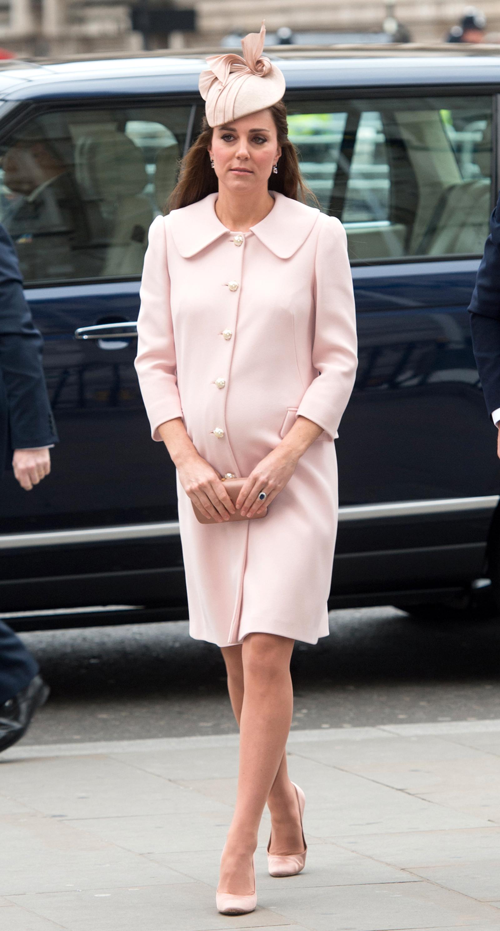 Kate Middleton Kate Middleton är tjusig i sin puderrosa look.
