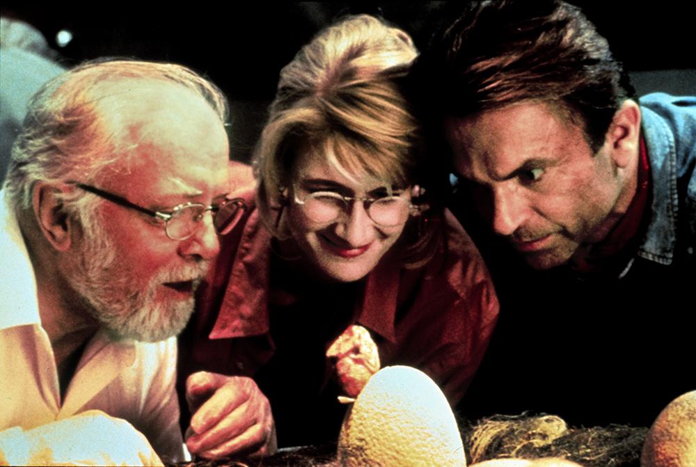 Richard Attenborough tillsammans med Laura Dern och Sam Neill i filmsuccén ”Jurrasic Park” 1993.