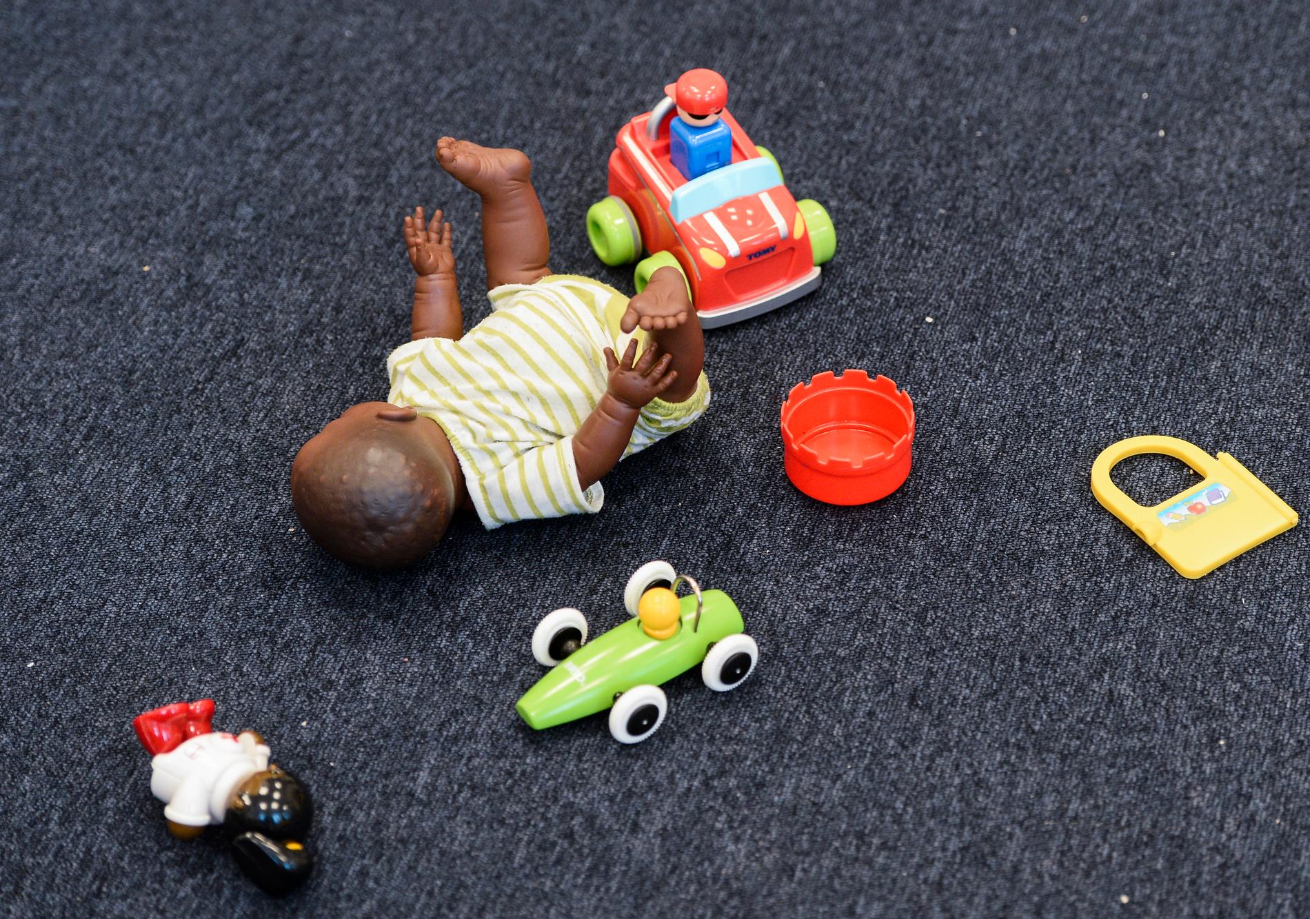 Kemikalieinspektionen rekommenderar att man inte ska köpa begagnade leksaker i mjukplast. Arkivbild.