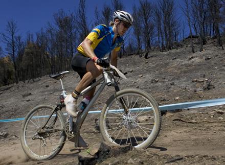 missa inte Mountian bike-åkaren Fredrik Kessiakoff ska försöka köra hem en OS-medalj.