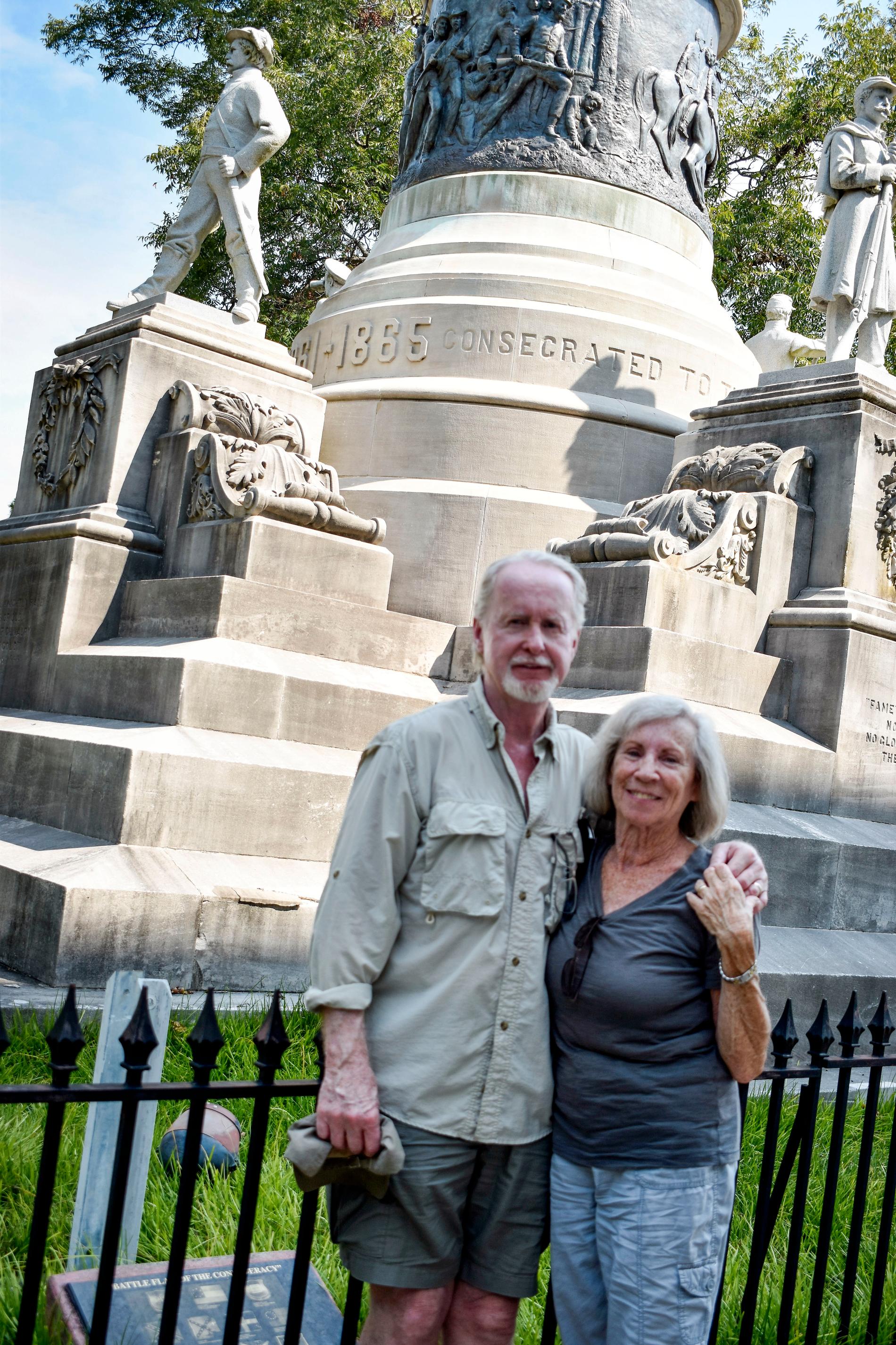 Edward och Rochelle Parker från Florida anser att sydstatsmonumenten i Alabamas huvudstad Montgomery borde tas bort.