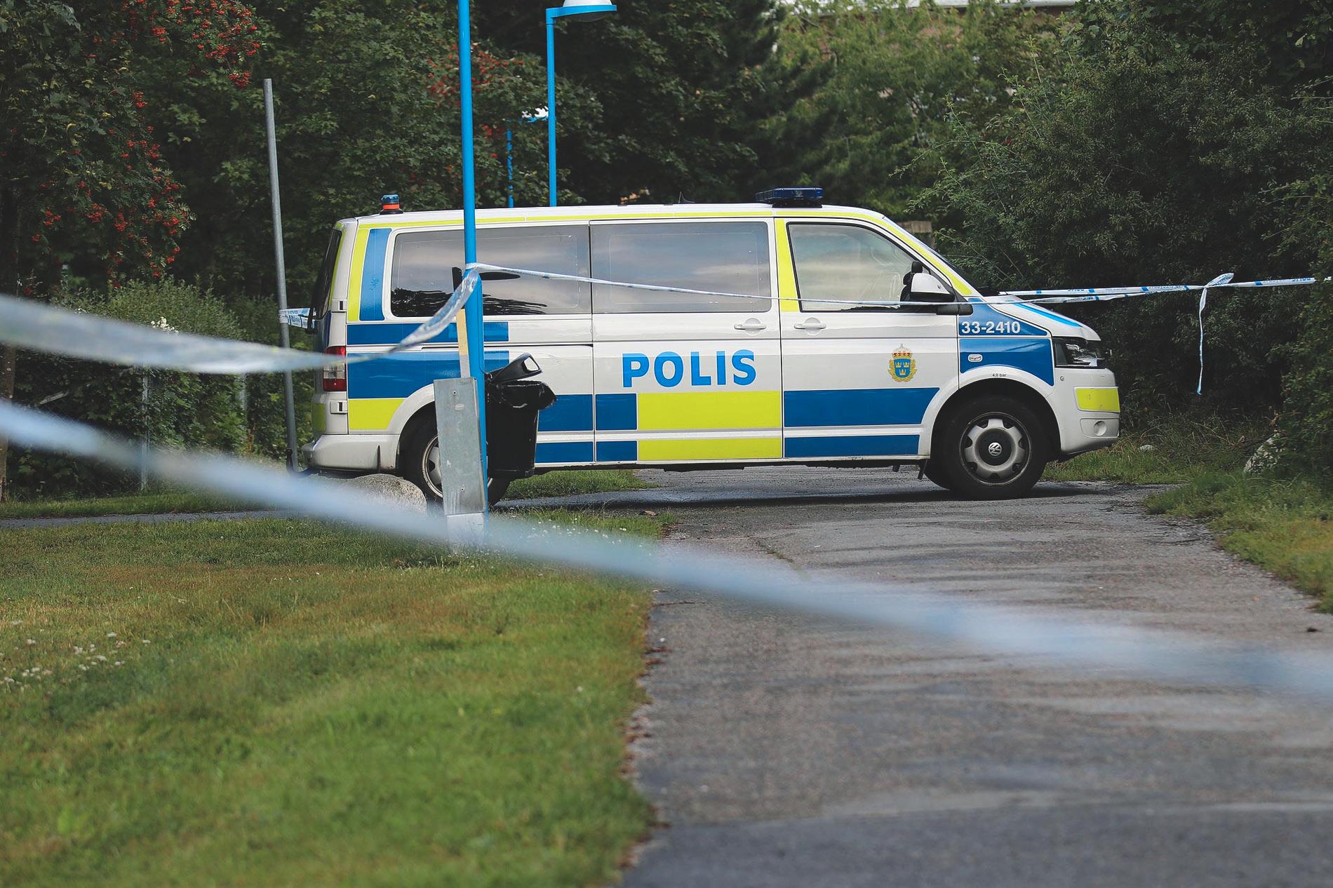 På onsdagsmorgonen hittades en man död i Stockholm. Enligt uppgifter till Aftonbladet blev mannen skjuten.