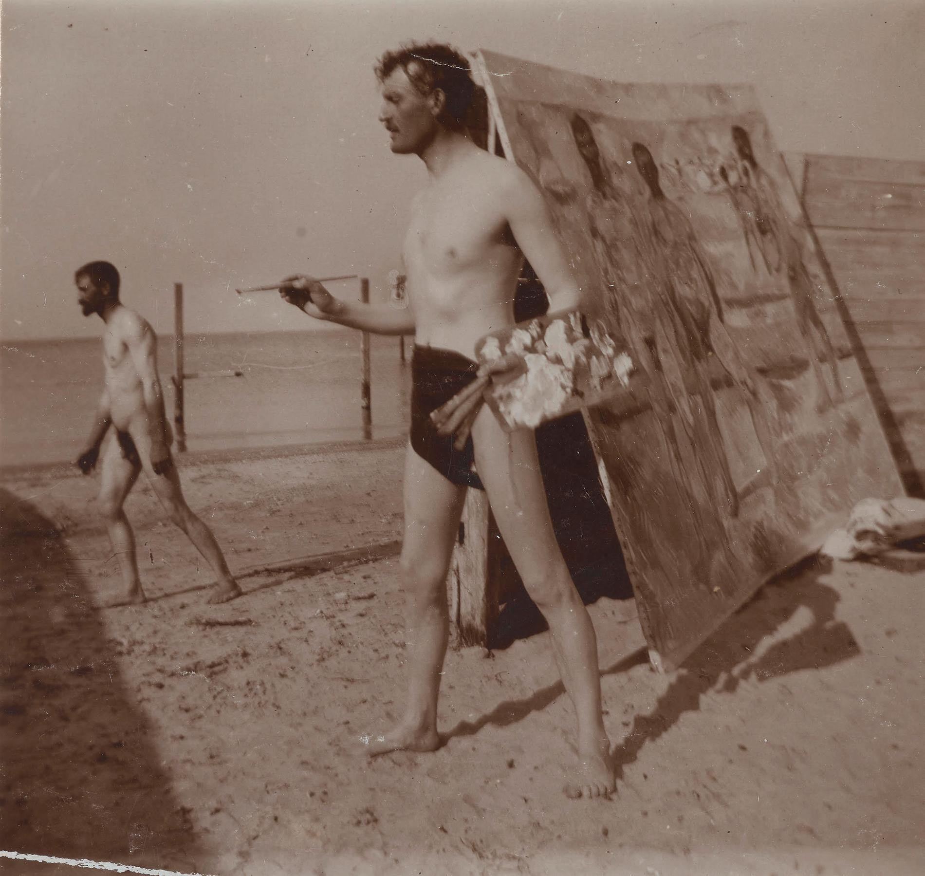 Edvard Munch målar på stranden i Warnemünde, 1907. Pressbild.