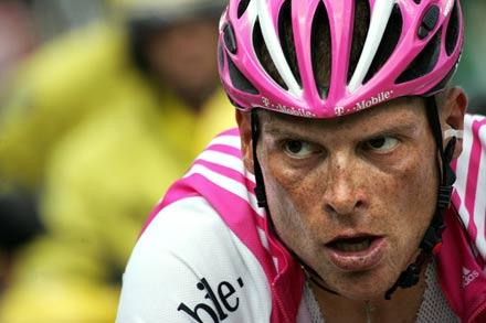 FAVORITFALL T-Mobiles Jan Ullrich var favorittippad – men efter dopningrykten ställer nu inte tysken upp i Tour de France.