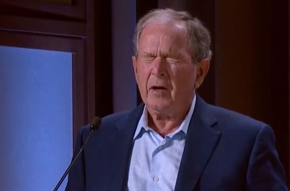 Skärmdump från talet när George W Bush inser sitt misstag. 