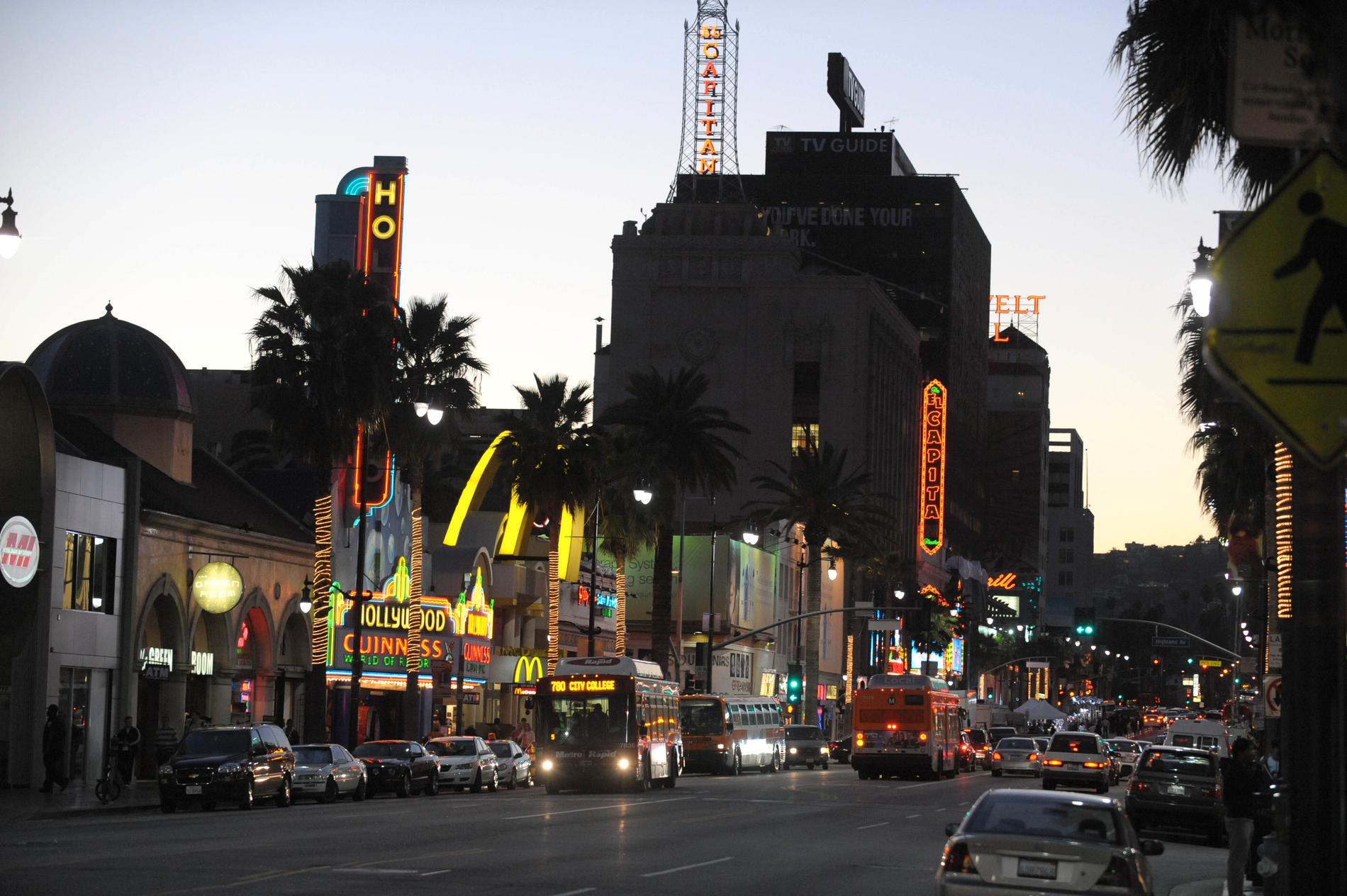 Affären låg längst inne i en ficka från Hollywood Boulevard.