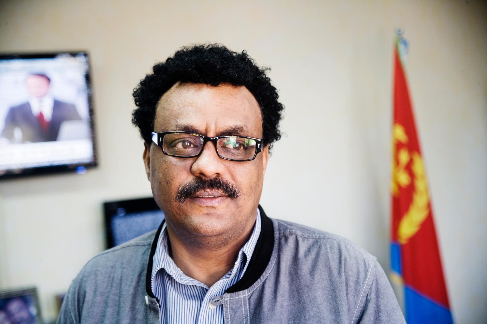 VILLE HJÄLPA Ali Abdu på sitt kontor på informationsministeriet i huvudstaden Asmara, maj 2012. Jag tog bilden vid det sista mötet som jag refererar till i texten.